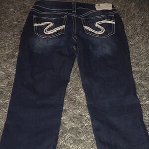 Suki Jean Capris 28 x 22​